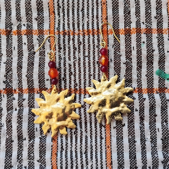 Hammered Sun And Stone Earrings - Handmade - Picture 2 of 3